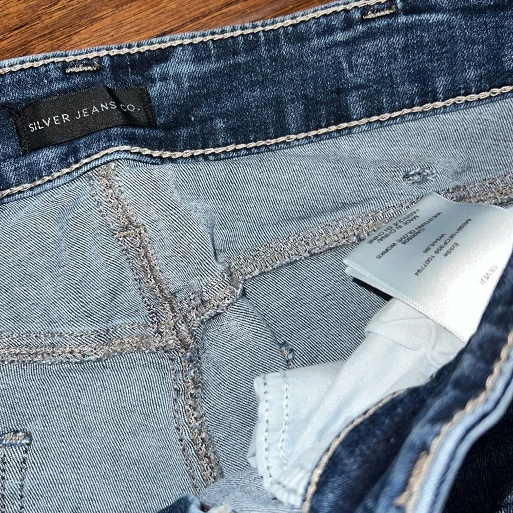 Silver Jeans Co. Eddie Athletic Fit Tapered Leg Jeans NWOT🤍